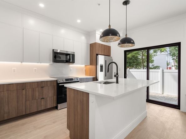 228 Washington Street 2, Boston MA 02135
