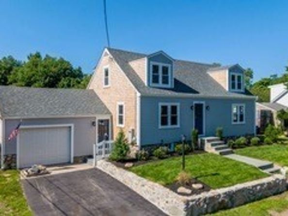 13 Hammond Street, Mattapoisett MA 02739
