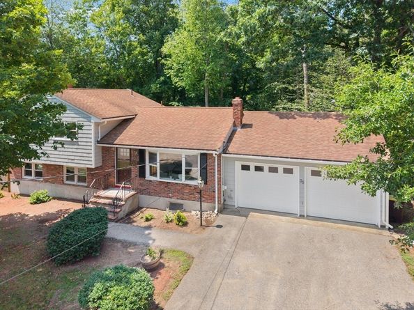 35 Rustic Dr, Weymouth MA 02190