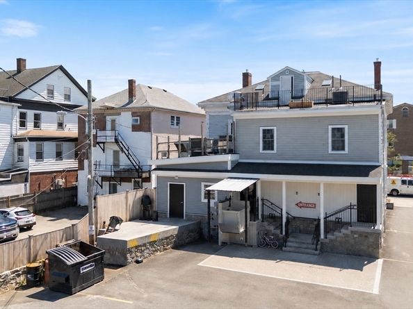 98 Main St, Peabody MA 01960