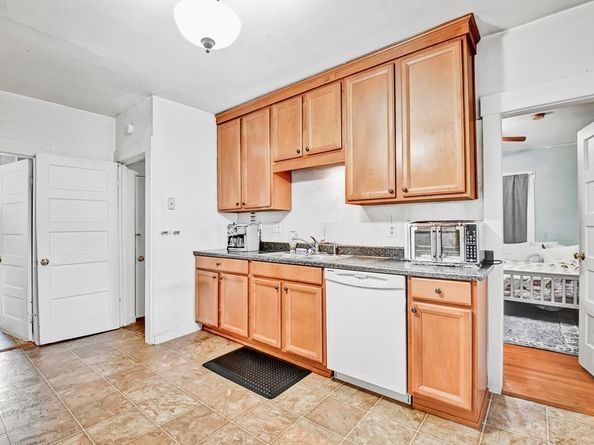 15 Norval Ave, Fitchburg MA 01420