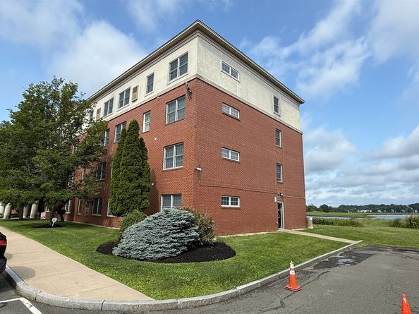 20 Heaths Ct 401, Lynn MA 01905