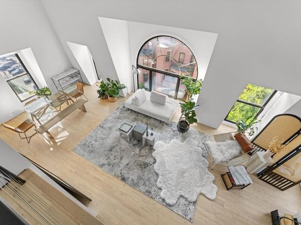 201 Newbury St 506, Boston MA 02116