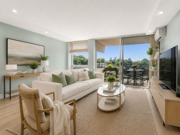 60 Babcock St 53, Brookline MA 02446