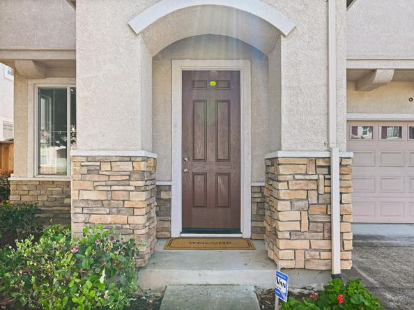 34306 Torrey Pine Ln, Union City CA 94587