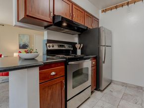 3049 Los Prados Street 223, San Mateo CA 94403