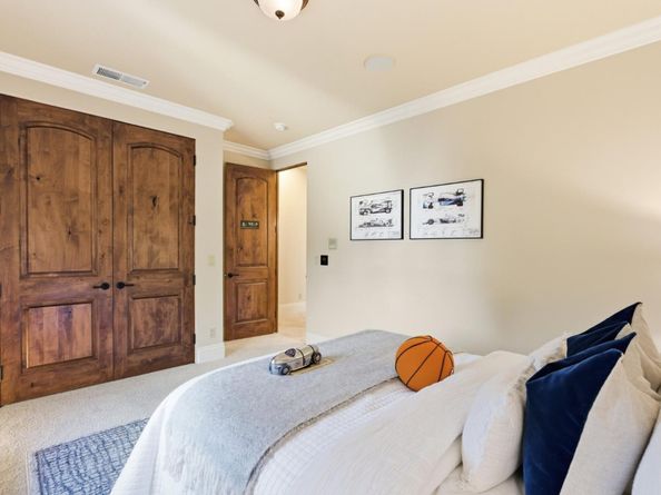 484 Cherry Avenue, Los Altos CA 94022