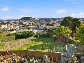 15 Venus Street, San Francisco CA 94124