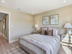 15 Venus Street, San Francisco CA 94124