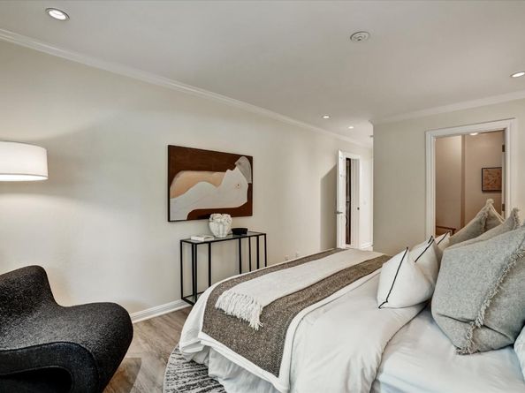 1070 Mercedes Avenue 2, Los Altos CA 94022