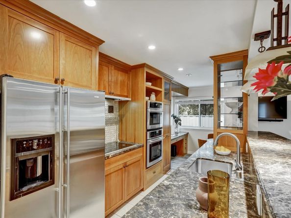 1070 Mercedes Avenue 2, Los Altos CA 94022