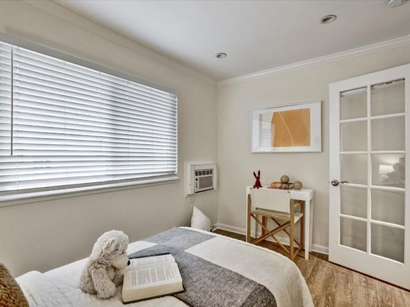 1070 Mercedes Avenue 2, Los Altos CA 94022