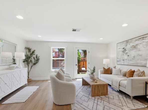 857 Carlisle Way 118, Sunnyvale CA 94087