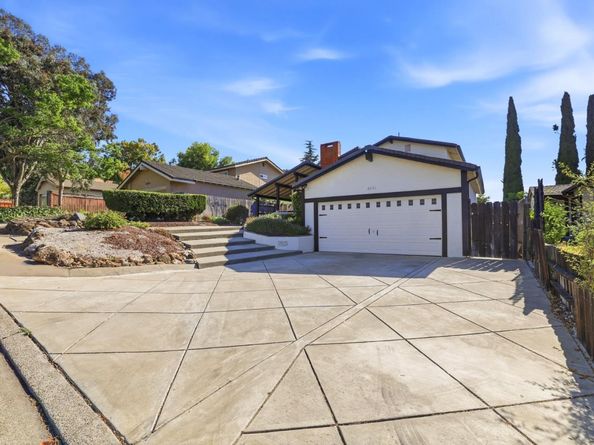 6251 Royal Oak Court, San Jose CA 95123