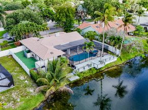 1083 NW 97th Avenue, Plantation FL 33322