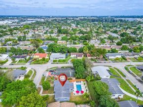 17621 NE 7th Avenue, Miami FL 33162