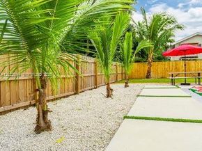 17621 NE 7th Avenue, Miami FL 33162
