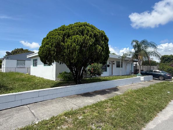 4801 Parker Avenue, West Palm Beach FL 33405