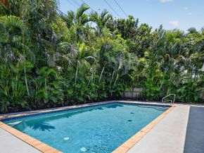 1145 Julia Heights Drive, Lantana FL 33462