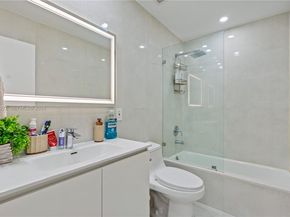 706 N 32nd Court, Hollywood FL 33021