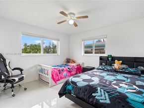 706 N 32nd Court, Hollywood FL 33021