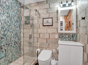 4641 NE 6th Avenue, Oakland Park FL 33334