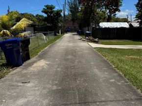 925 N 32nd Avenue, Hollywood FL 33021