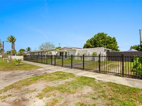 1191 NW 179th St, Miami FL 33169