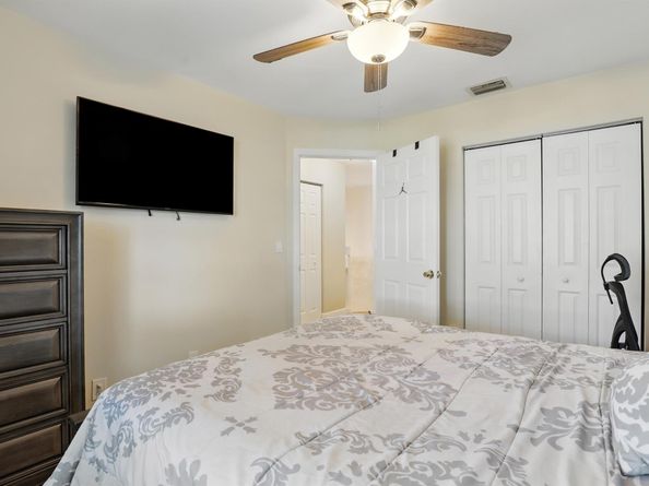 4491 Willow Pond Road Apt B, West Palm Beach FL 33417