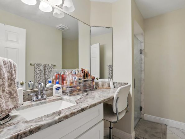 4491 Willow Pond Road Apt B, West Palm Beach FL 33417