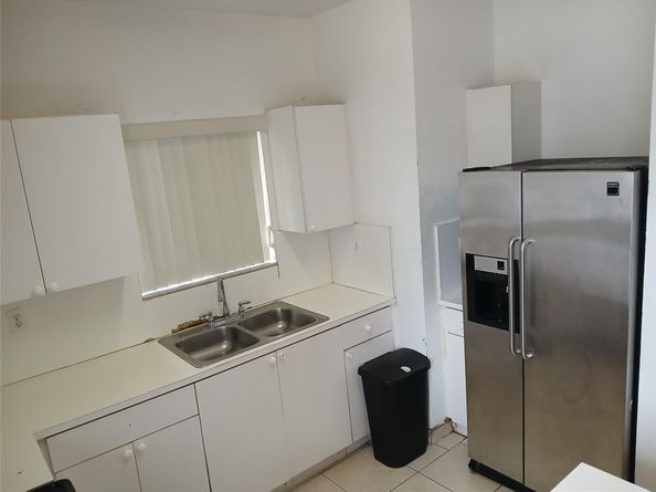 1371 NW 51st Ter, Miami FL 33142