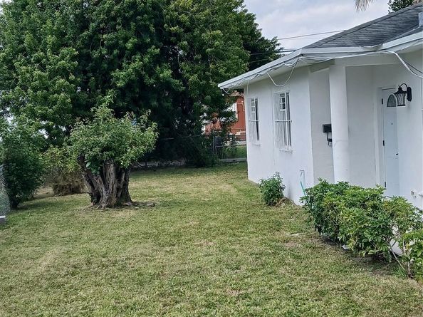 1371 NW 51st Ter, Miami FL 33142