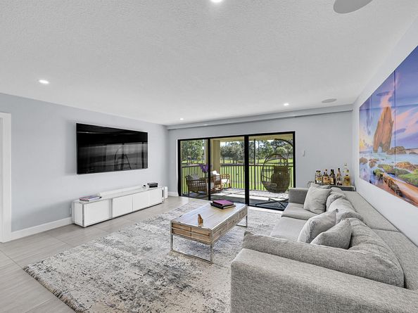 12870 Briarlake 201 Drive 201, Palm Beach Gardens FL 33418