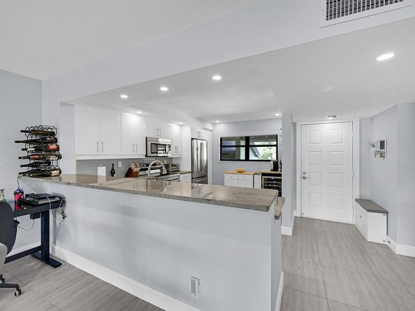 12870 Briarlake 201 Drive 201, Palm Beach Gardens FL 33418