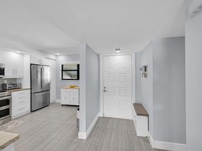12870 Briarlake 201 Drive 201, Palm Beach Gardens FL 33418