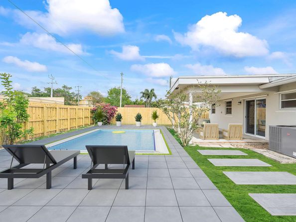 6711 Franklin Street, Hollywood FL 33024