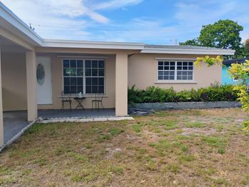 351 NE 43rd Ct