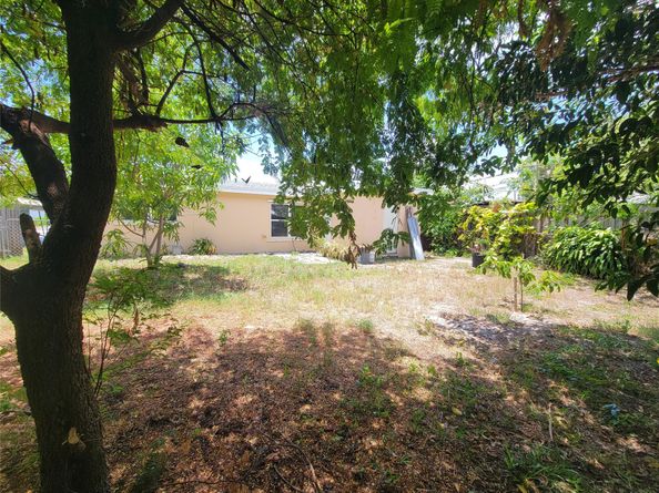 351 NE 43rd Ct, Oakland Park FL 33334
