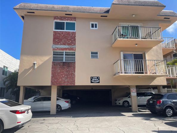 1840 Dewey St 102, Hollywood FL 33020