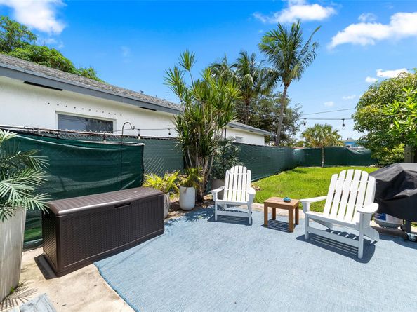 422 N H St, Lake Worth Beach FL 33460
