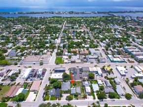 422 N H St, Lake Worth Beach FL 33460