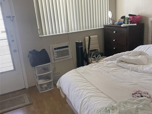 815 SW 10th Ter 21V, Hallandale Beach FL 33009