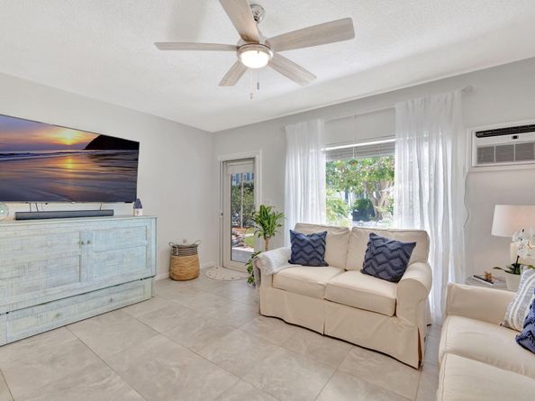 3201 SE 10th Street A8, Pompano Beach FL 33062
