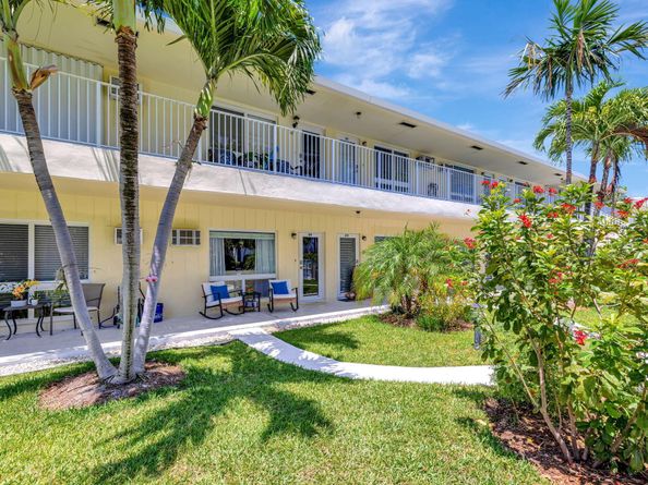 3201 SE 10th Street A8, Pompano Beach FL 33062