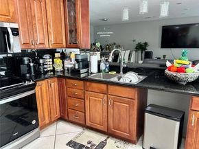 2000 SW 28th Ave, Fort Lauderdale FL 33312