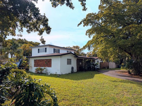 3565 Lloyd Dr, Fort Lauderdale FL 33309