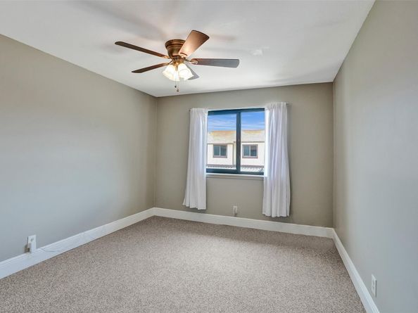 11103 NW 37th St, Sunrise FL 33351