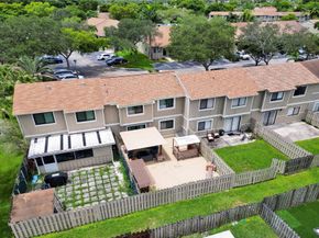 11103 NW 37th St, Sunrise FL 33351