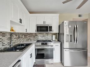 11103 NW 37th St, Sunrise FL 33351