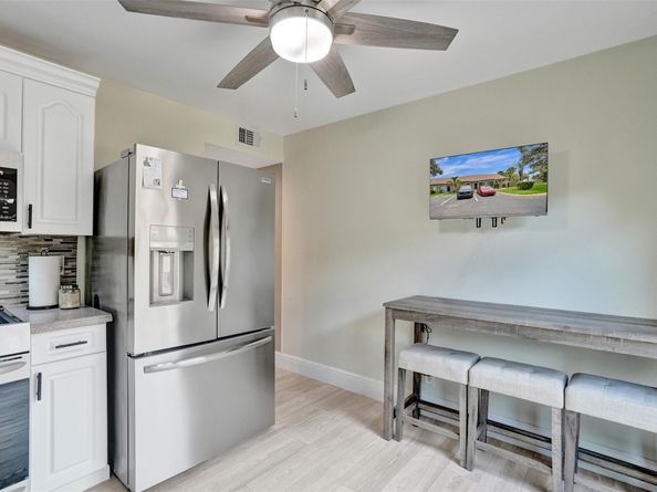 11103 NW 37th St, Sunrise FL 33351